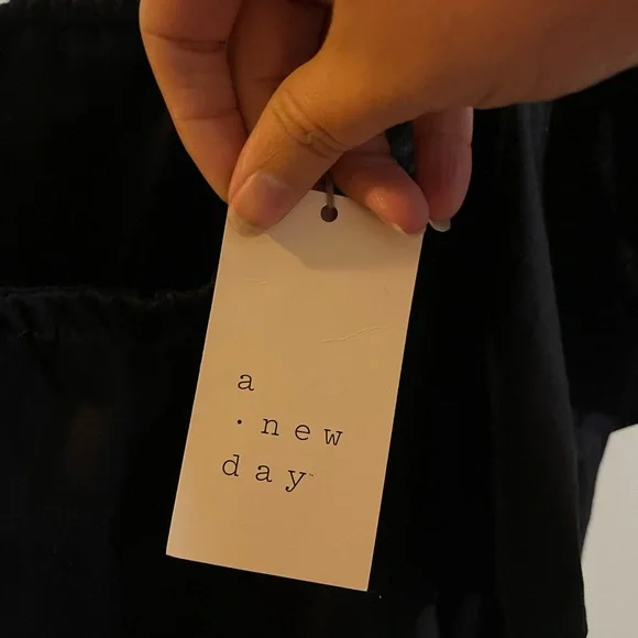 NWT a.new.day black ruffle one shoulder top.  Size large - Picture 3 of 3